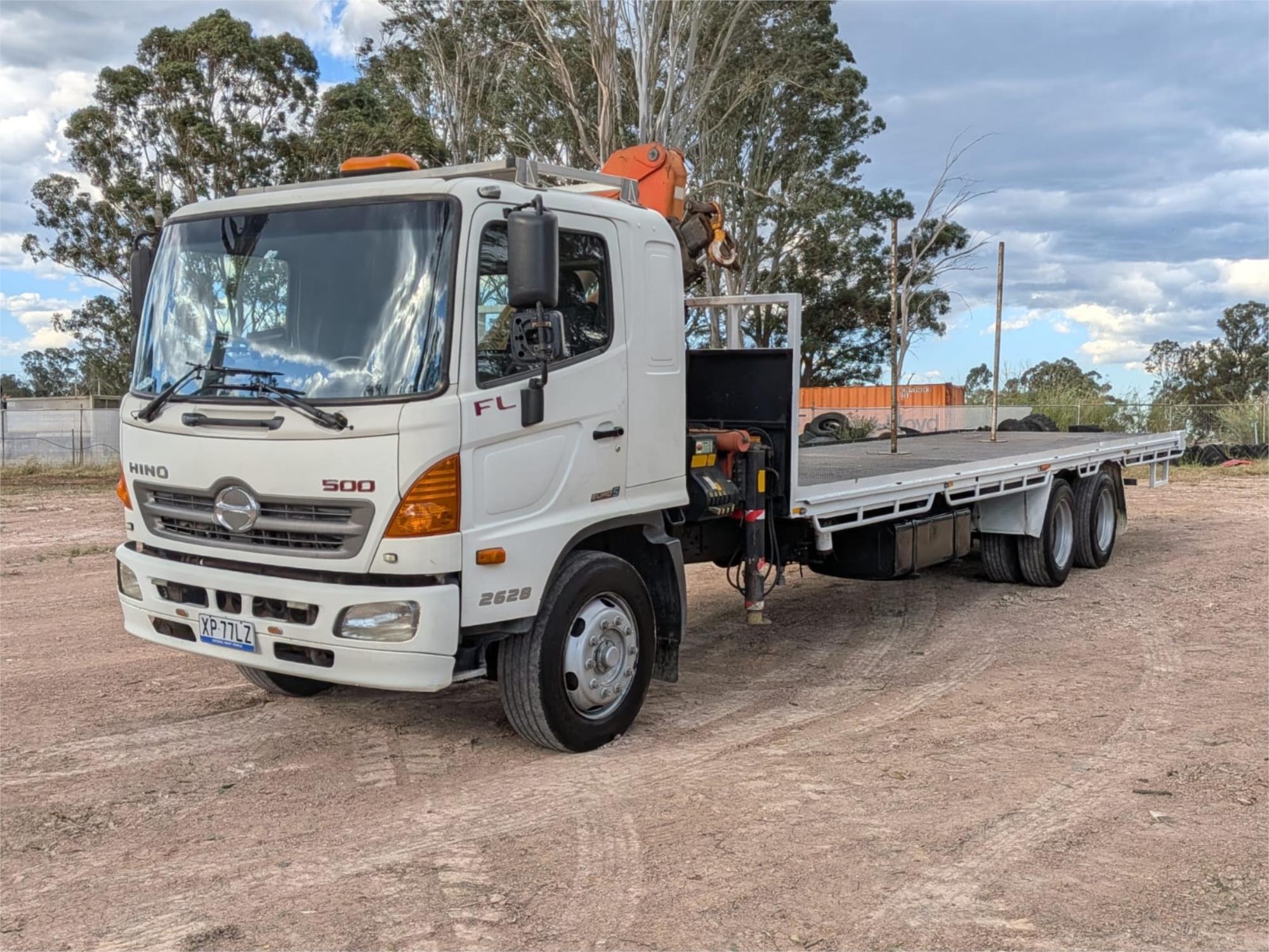 2011 Hino FL