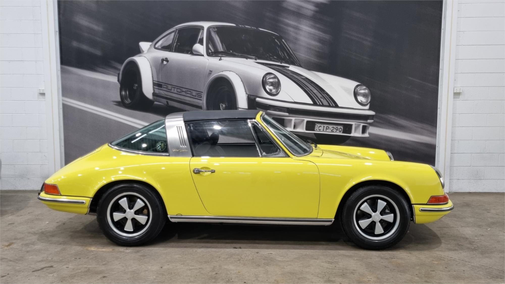 1971 Porsche 911 Coupe S - Vehicle image