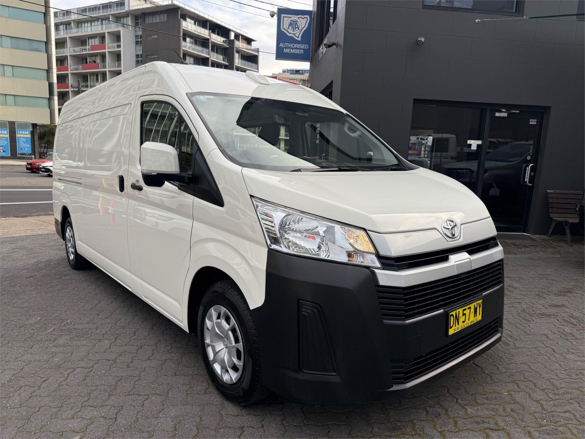 2025 Toyota Hiace 5d Van Slwb Gdh320r