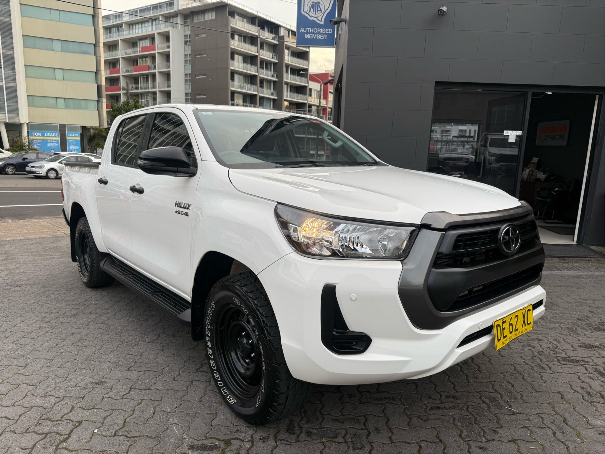 2022 Toyota Hilux Double Cab P/up Sr (4x4) Gun126r