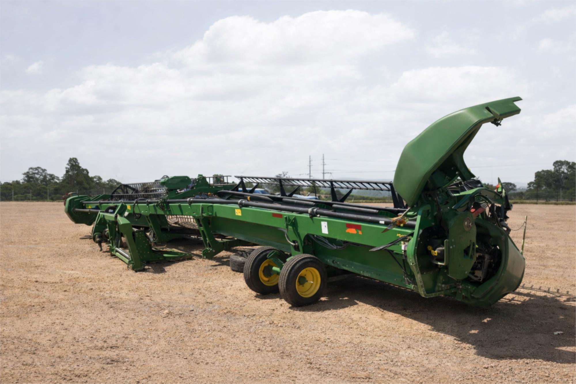 2021 John Deere 40Ft Draper Front